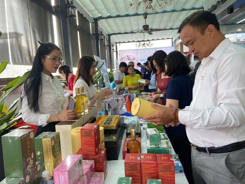 Multichannel sales seen as key to sustainable growth for Vietnamese goods