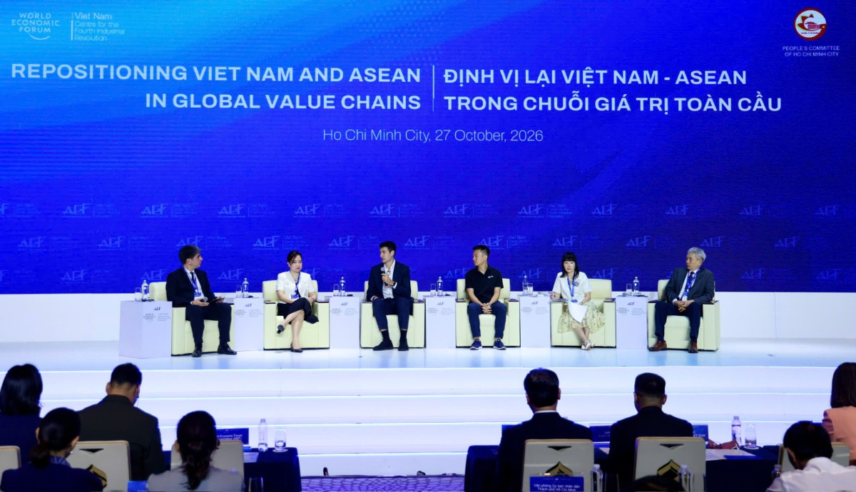 Toạ đàm Định vị lại Việt Nam - ASEAN trong chuỗi giá trị toàn cầu . Ảnh: HÙNG - TRIỀU