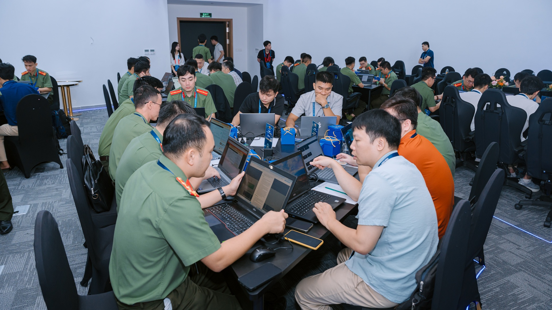 Điểm mới của diễn tập năm nay là hình thức phòng thủ trực tiếp kết hợp điều tra trực tiếp. Ảnh: BTC