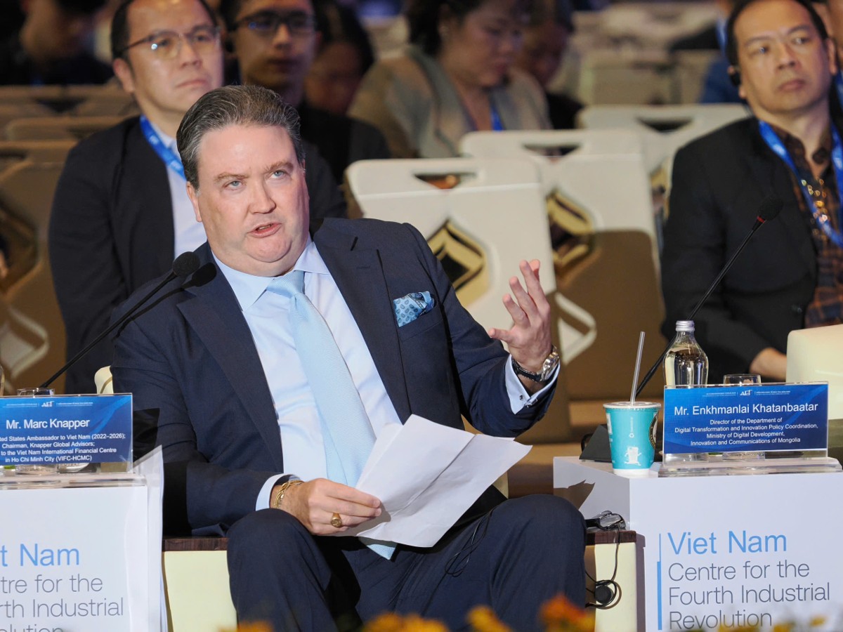 Ông Marc Knapper, nguyên Đại sứ Hoa Kỳ tại Việt Nam giai đoạn 2022–2026, Chủ tịch ban cố vấn VIFC-HCMC, chia sẻ tại Đối thoại CEO 500. Ảnh: HCMC C4IR