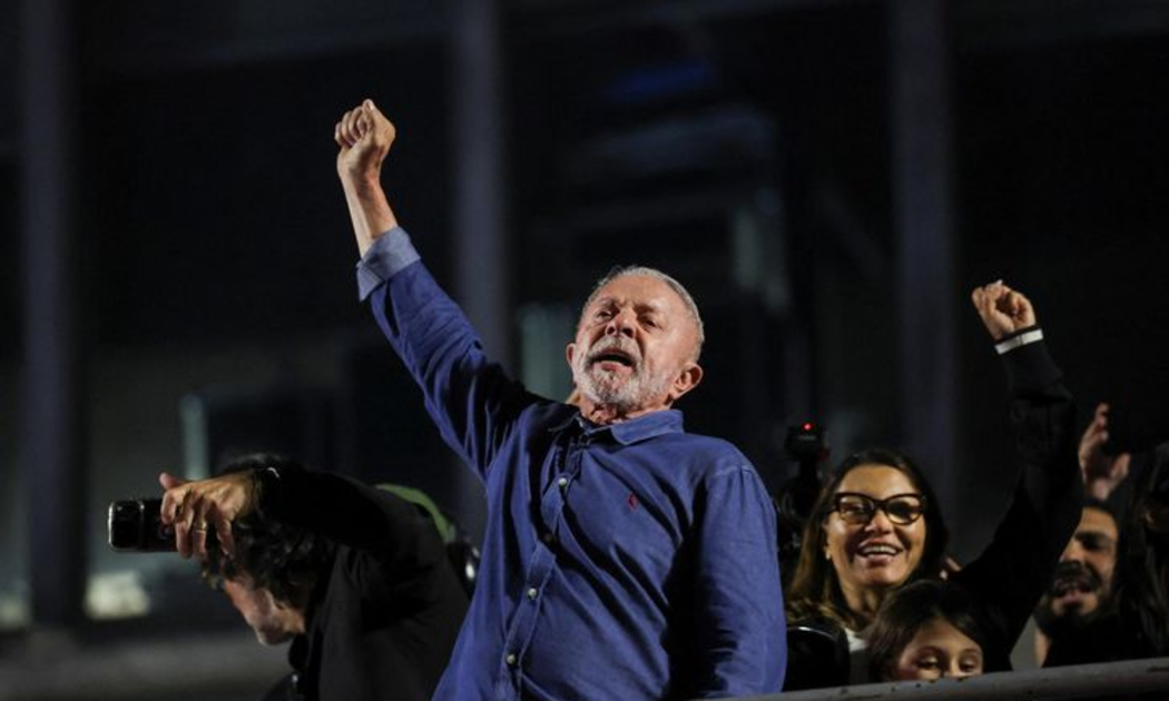 Ông Luiz Inacio Lula da Silva tái đắc cử tổng thống Brazil sau vòng bầu cử ngày 25/10 - Ảnh: Yonhap/Getty Images