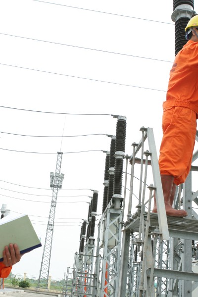 Deputy Prime Minister proposes reduction of electricity prices and gasoline tax in November