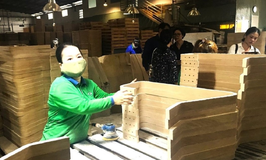 Nhiều sản phẩm gỗ xuất sang thị trường Hoa Kỳ đối mặt với rủi ro phòng vệ thương mại. Ảnh: Chu Khôi.