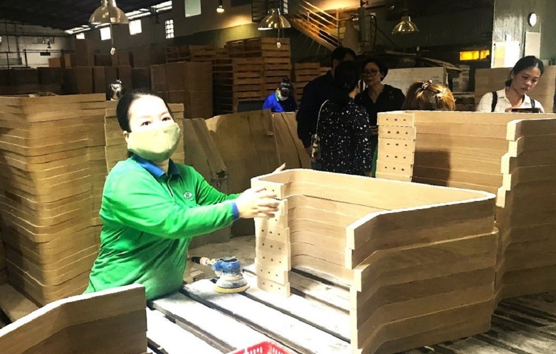 Nhiều sản phẩm gỗ xuất sang thị trường Hoa Kỳ đối mặt với rủi ro phòng vệ thương mại. Ảnh: Chu Khôi.