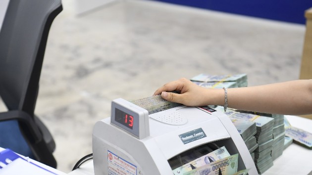 At least 22 banks commit to cutting lending rates