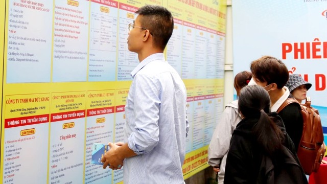 Deploying "AI Brain," Hanoi aims to cut recruitment and job-seeking time by 30–50%