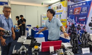 Trong bối cảnh hội nhập và chuyển đổi số sâu rộng, bức tranh nghiên cứu khoa học tại Việt Nam đang ghi nhận những chuyển biến tích cực. Ảnh tại một triển lãm robot ở Hà Nội vừa qua. Ảnh: B.B