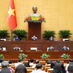 Quốc hội đã thảo luận ở hội trường về dự án Luật sửa đổi, bổ sung một số điều của Luật Thương mại. Ảnh: quochoi.vn