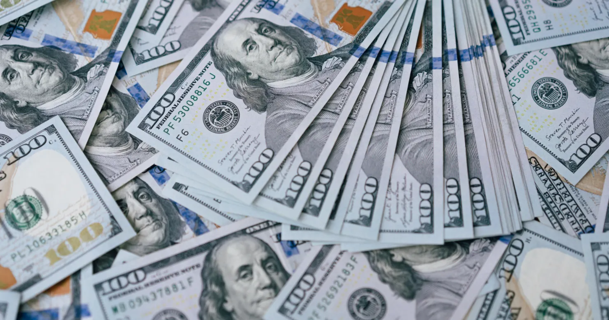Rủi ro lớn đối với đồng USD từ cơn sốt AI
