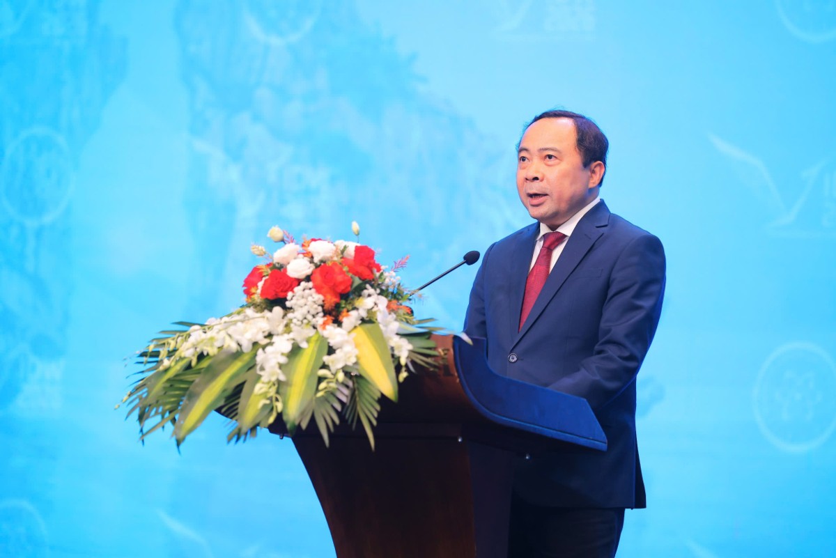 Bộ trưởng Bộ Khoa học và Công nghệ Vũ Hải Quân: Việt Nam đang từng bước hoàn thiện các quy định, tiêu chuẩn và chính sách nhằm hỗ trợ nghiên cứu, doanh nghiệp khởi nghiệp, đồng thời thúc đẩy việc ứng dụng AI một cách có trách nhiệm. Ảnh: MST.