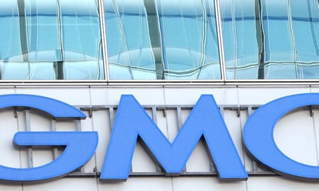 Logo của Tập đoàn GMO Internet Group tại trụ sở ở Tokyo, Nhật Bản. Ảnh: Kyodo.