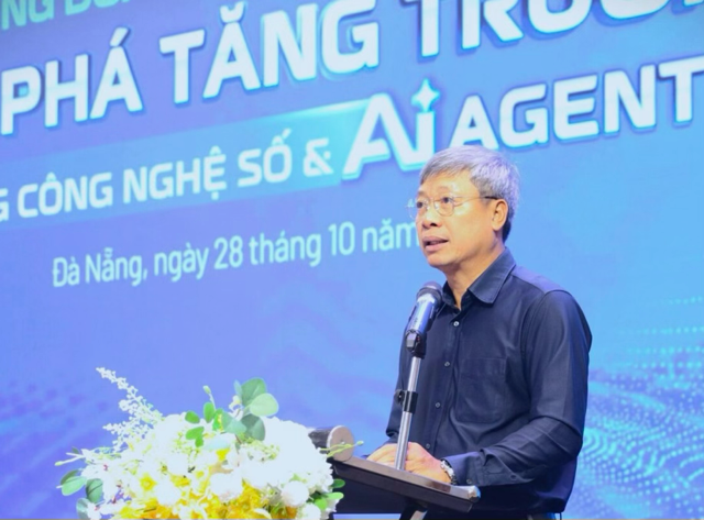 Phó Chủ tịch UBND TP. ĐằNngx Hồ Quang Bửu phát biểu tại hội thảo. Ảnh Sở KH&CN Đà Nẵng
