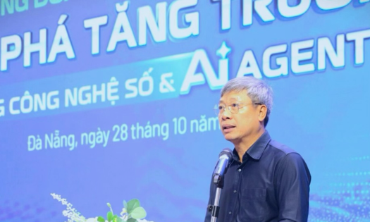 Phó Chủ tịch UBND TP. ĐằNngx Hồ Quang Bửu phát biểu tại hội thảo. Ảnh Sở KH&CN Đà Nẵng