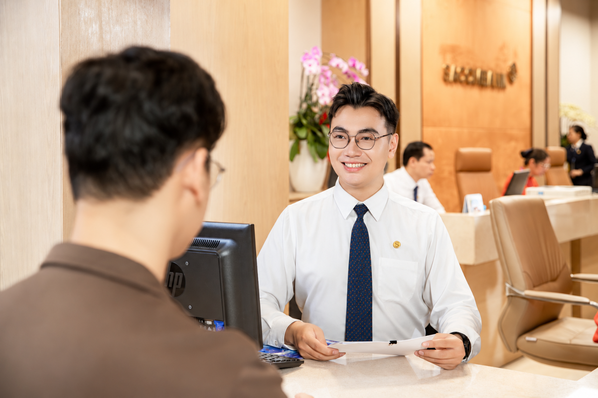 Tổng thu nhập hoạt động theo quý của SACOMBANK đạt kỷ lục, nguồn thu dịch vụ bứt phá. Ảnh: SACOMBANK.