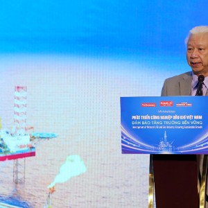 Ông Đào Quang Bính, Tổng Thư ký Hội Khoa học Kinh tế Việt Nam, Phó Chủ tịch Hội đồng biên tập, Tổng thư ký tòa soạn Tạp chí Kinh tế Việt Nam phát biểu khai mạc diễn đàn. Ảnh: Việt Dũng\VnEconomy.