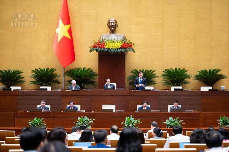 Quốc hội thảo luận tại hội trường về dự án Luật Đất đai (sửa đổi). Ảnh:quochoi.vn