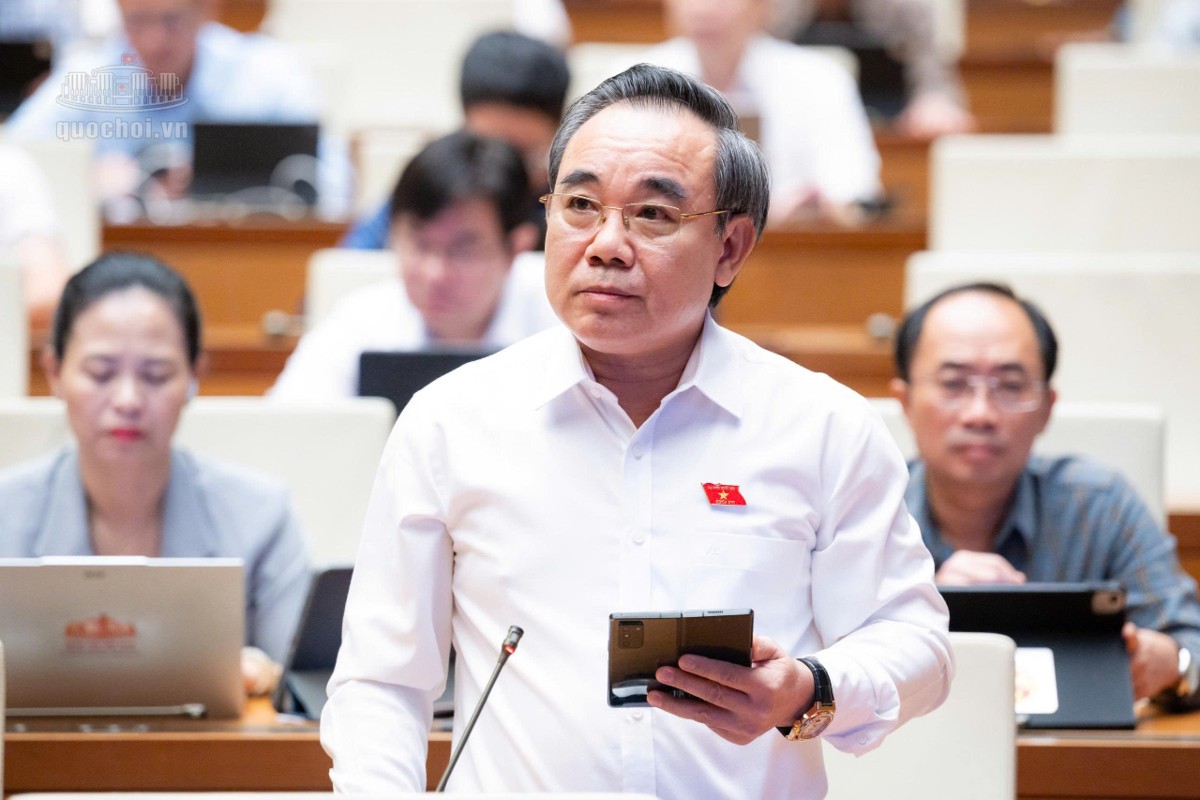 Đại biểu Lê Hữu Trí: Vấn đề cốt lõi là phải giải quyết hài hòa ba nhóm lợi ích: Nhà nước, người có đất bị thu hồi và nhà đầu tư. Ảnh:quochoi.vn