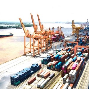 Xuất nhập khẩu hàng hóa của Việt Nam chính thức vượt mốc 1.000 tỷ USD. Ảnh: Việt Dũng.