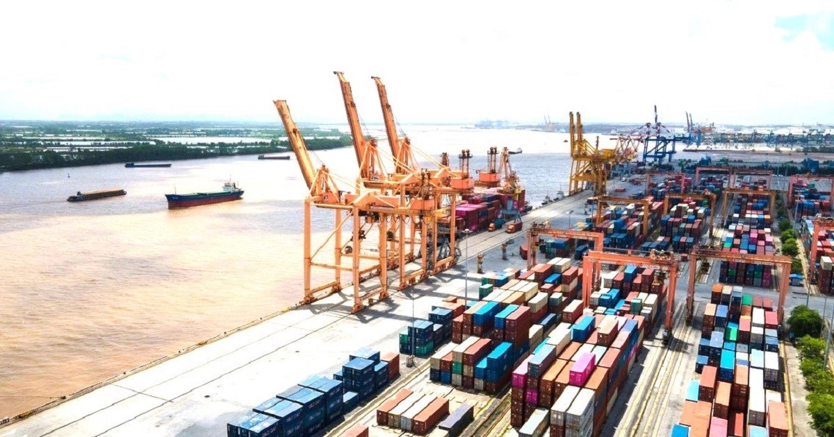 Xuất nhập khẩu ch&iacute;nh thức vượt mốc 1.000 tỷ USD, hướng...