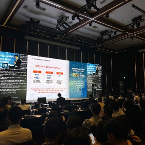 Các startup giới thiệu về các giải pháp công nghệ tại sự kiện. Ảnh: NIC.