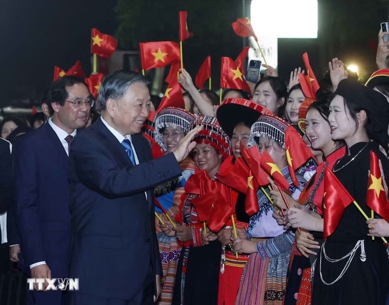 Tổng Bí thư, Chủ tịch nước Tô Lâm dự Lễ kỷ niệm 195 năm tỉnh Thái Nguyên và khai mạc Festival Trà quốc tế- Thái Nguyên 2026. Ảnh: TTXVN.