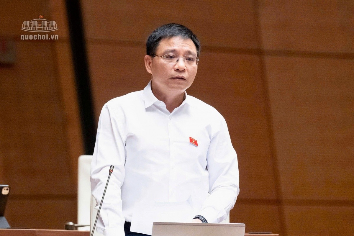 Phó Thủ tướng Chính phủ Nguyễn Văn Thắng phát biểu trước Quốc hội.