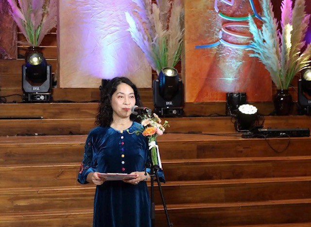 Bà Nguyễn Thị Hội An, Phó Giám đốc Sở Văn hóa, Thể thao và Du lịch thành phố Đà Nẵng, phát biểu khai mạc sự kiện. Ảnh Ngô Anh Văn