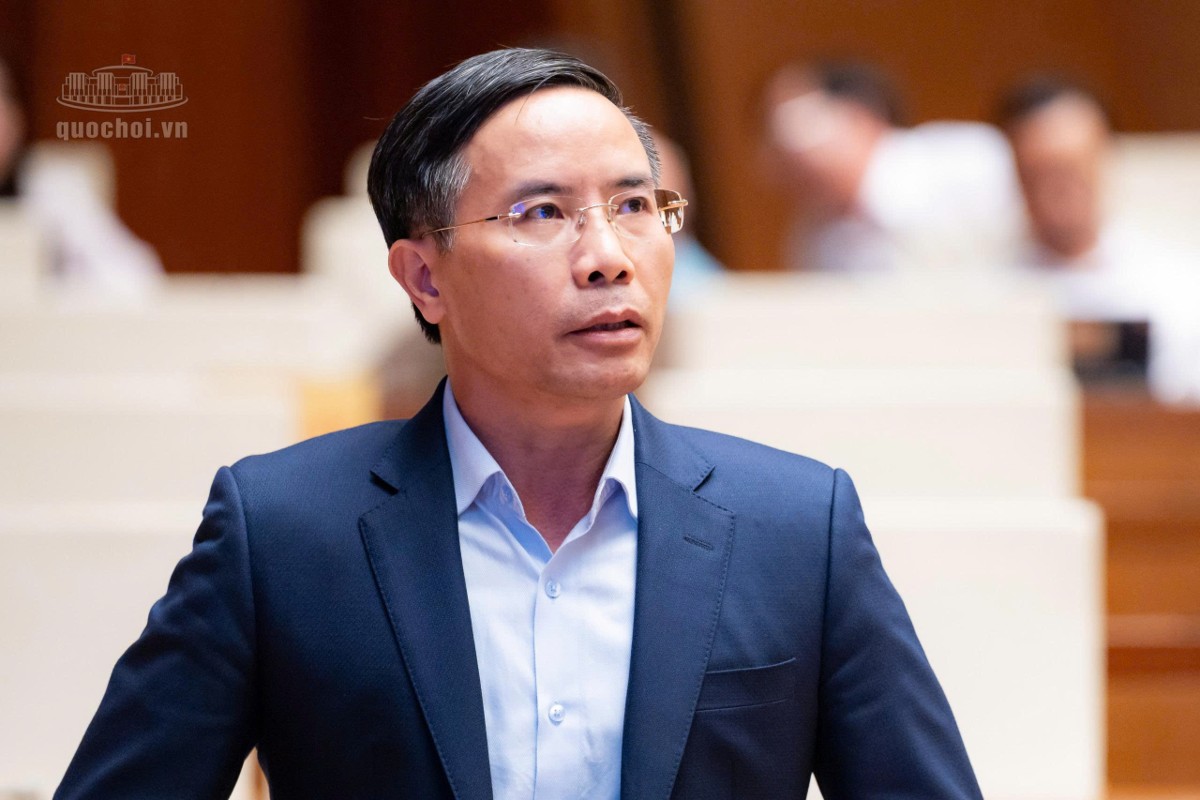 Thống đốc Ngân hàng Nhà nước Việt Nam Phạm Đức Ấn giải trình trước Quốc hội. Ảnh: quochoi.vn

